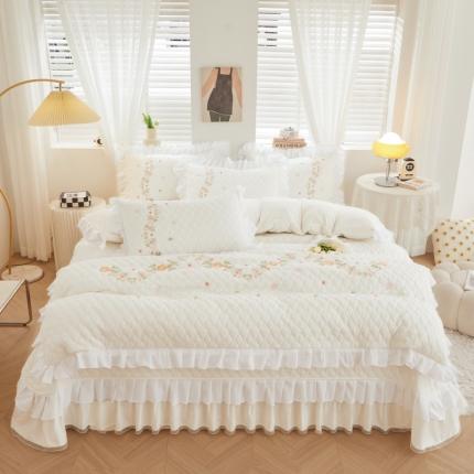 91家纺网 家纺一手货源 找家纺 宜凡 2023新款A类云柔棉床盖夹棉四件套 空灵白