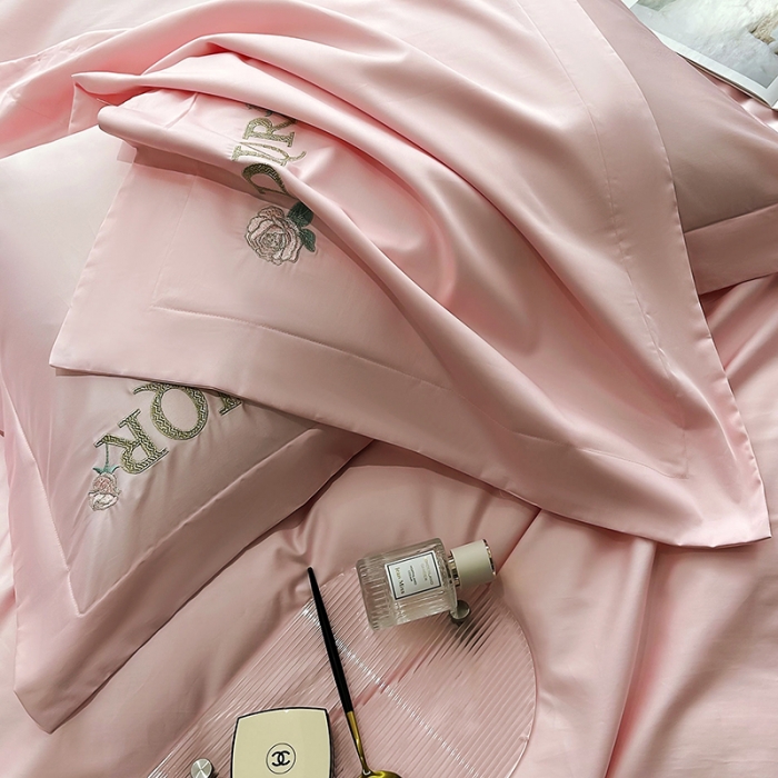 91家纺网 家纺一手货源 找家纺 秘密花园系列轻奢小香风纯棉刺绣长绒棉四件套 秘密花园-初夏粉