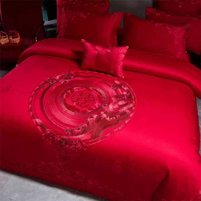 91家纺网 家纺一手货源 找家纺 宏羽纺 2023新款高支高密全棉贡缎提花婚庆套件 全棉情意绵绵-红