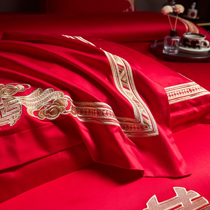 91家纺网 家纺一手货源 找家纺 宏羽纺 2023新款高支高密全棉贡缎提花婚庆套件 全棉缘定三生-金