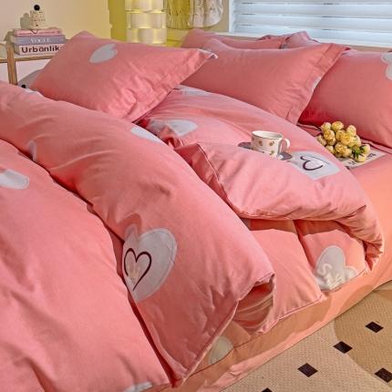 91家纺网 家纺一手货源 找家纺 品乐家纺 2023新款全棉喷气磨毛印花四件套 微笑天使-粉