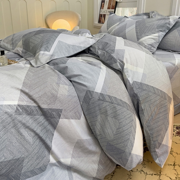 91家纺网 家纺一手货源 找家纺 品乐家纺 2023新款全棉喷气磨毛印花四件套 卡特曼-蓝