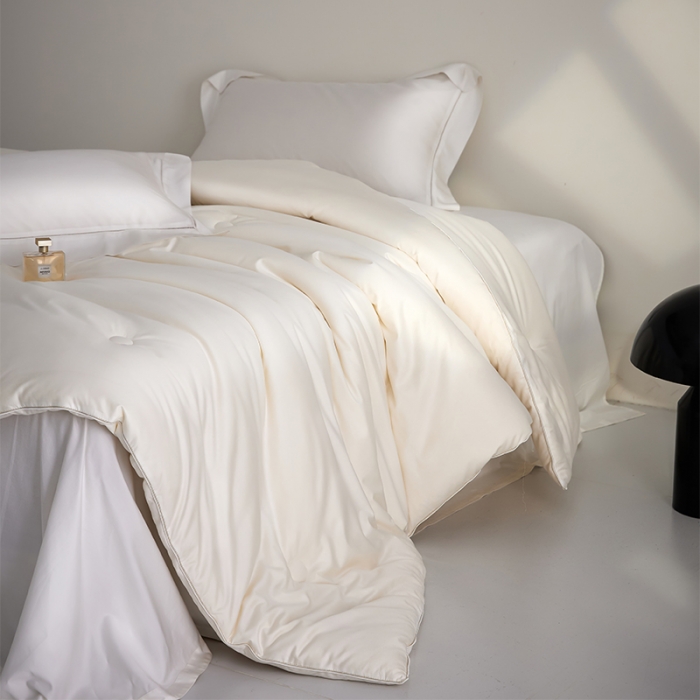 91家纺网 家纺一手货源 找家纺 纪梵茜家纺 高奢李官奇70%大豆被被子被芯-云端场景二