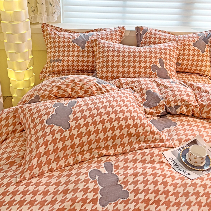 91家纺网 家纺一手货源 找家纺 品乐家纺 2023新款全棉喷气磨毛印花四件套 时尚风标-豆沙