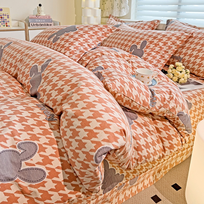 91家纺网 家纺一手货源 找家纺 品乐家纺 2023新款全棉喷气磨毛印花四件套 时尚风标-豆沙