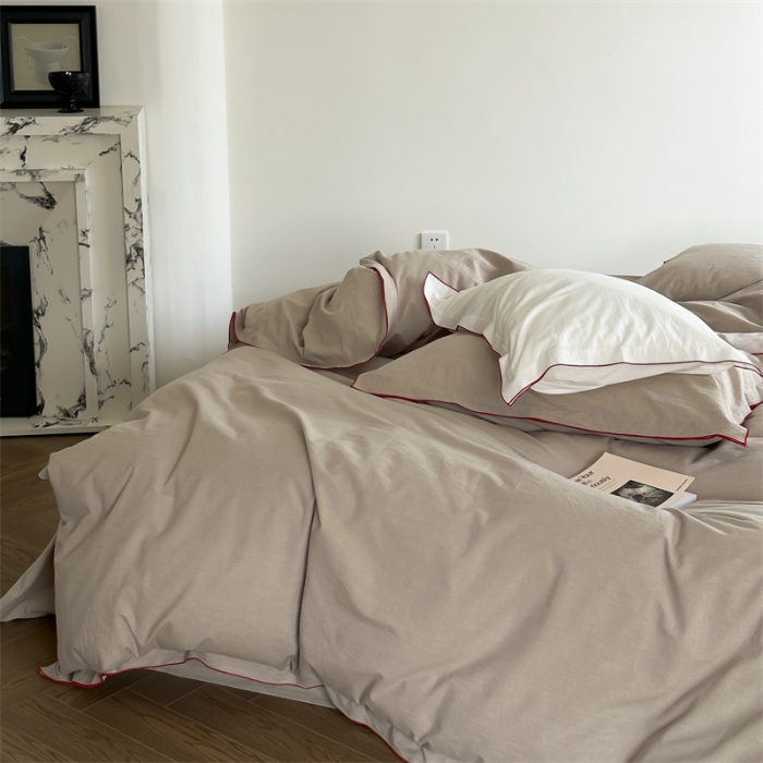 91家纺网 家纺一手货源 找家纺 云上 2023新款色织法式全棉水洗棉双层密拷边四件套 密拷深米-红边