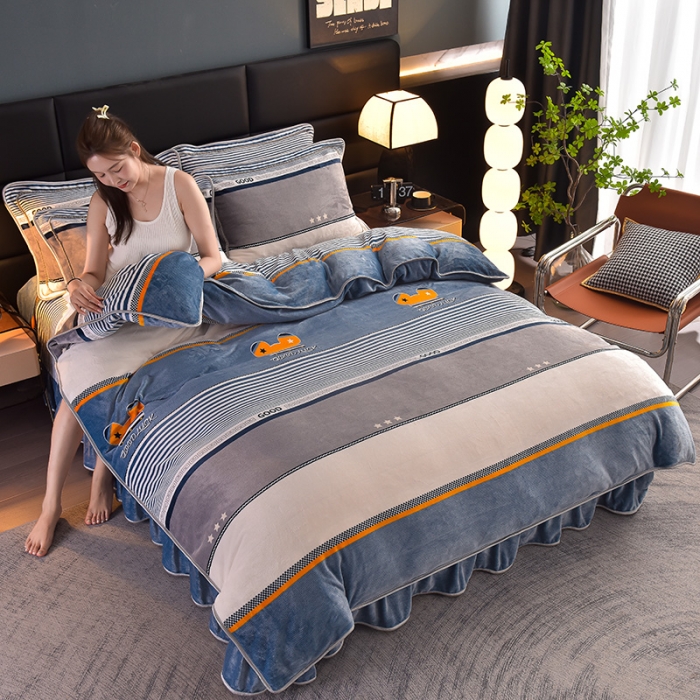 91家纺网 家纺一手货源 找家纺 芯诗曼 2025新款牛奶绒印花单被套 幸运熊