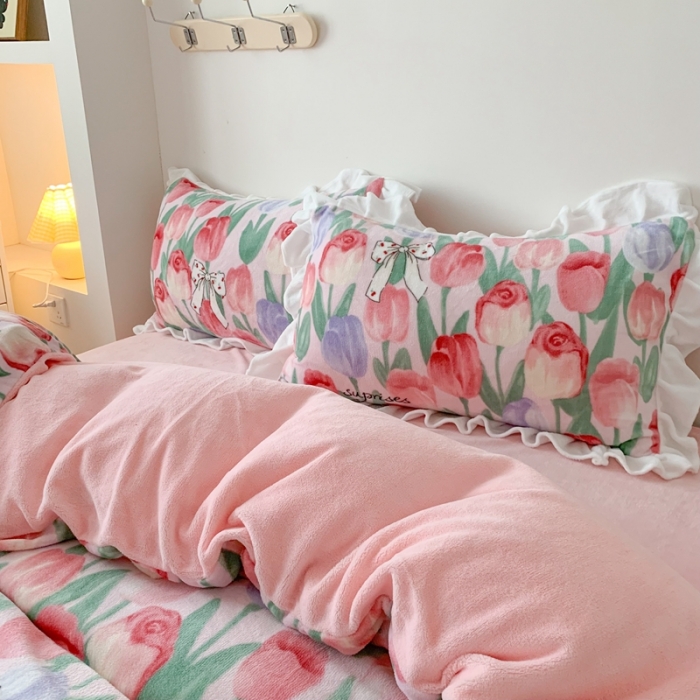 91家纺网 家纺一手货源 找家纺 吾欢心 2024新款韩版花边牛奶绒四件套 彩色郁金香