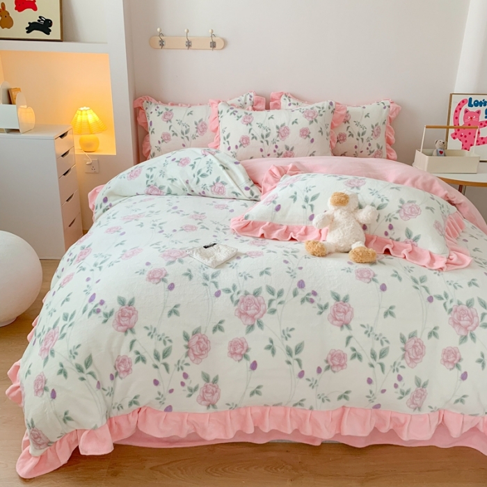 91家纺网 家纺一手货源 找家纺 吾欢心 2024新款韩版花边牛奶绒四件套 初恋蔷薇