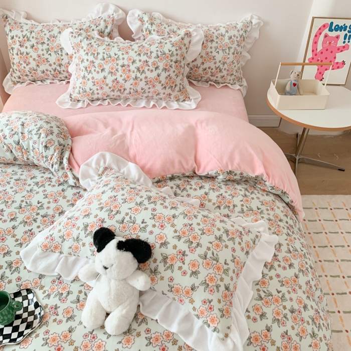 91家纺网 家纺一手货源 找家纺 吾欢心 2024新款韩版花边牛奶绒四件套 花野迷踪