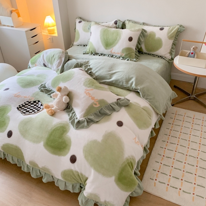 91家纺网 家纺一手货源 找家纺 吾欢心 2024新款韩版花边牛奶绒四件套 绿爱心