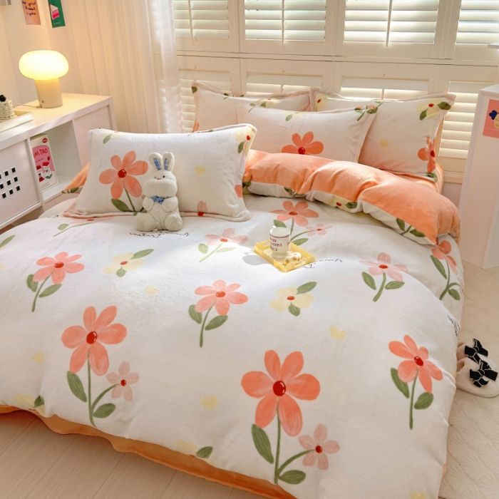 91家纺网 家纺一手货源 找家纺 百寐 2023新款加厚牛奶绒小清新可爱花卉卡通保暖学生三四件套 梦里花