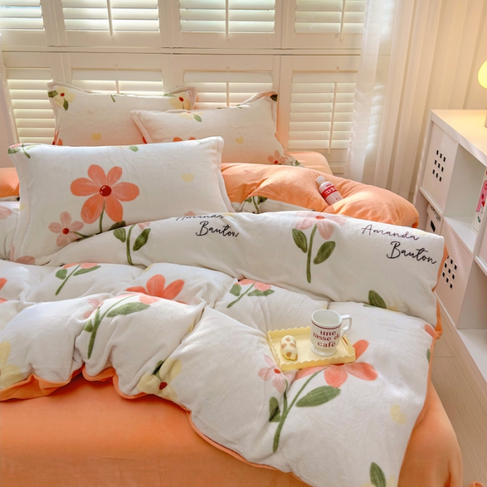 91家纺网 家纺一手货源 找家纺 百寐 2023新款加厚牛奶绒小清新可爱花卉卡通保暖学生三四件套 梦里花