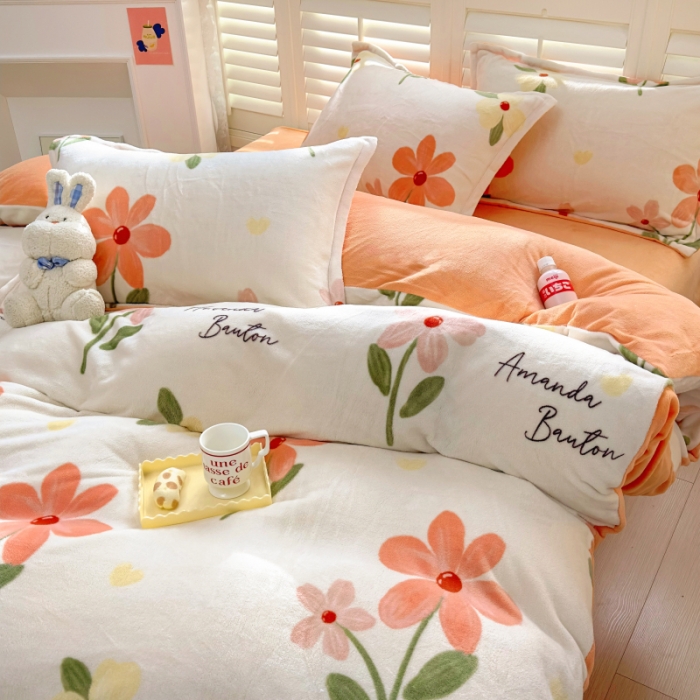 91家纺网 家纺一手货源 找家纺 百寐 2023新款加厚牛奶绒小清新可爱花卉卡通保暖学生三四件套 梦里花