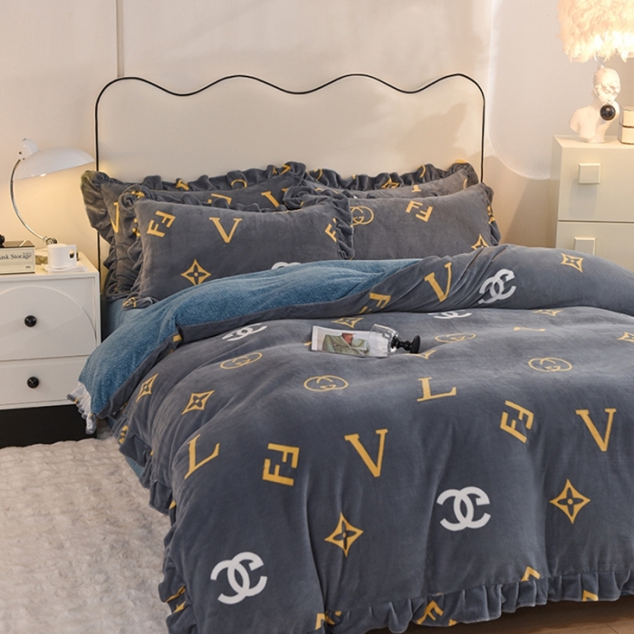 91家纺网 家纺一手货源 找家纺 总甜之梦家纺 2025新款泥点绒印花四件套（任何尺寸都可定做）