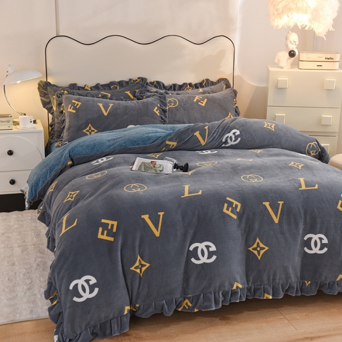 91家纺网 家纺一手货源 找家纺 总甜之梦家纺 2025新款泥点绒印花四件套（任何尺寸都可定做）