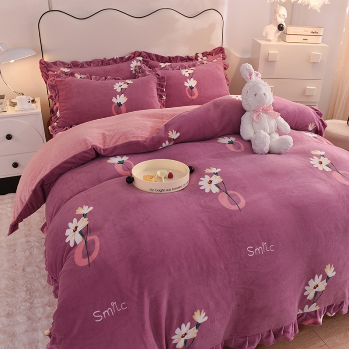 91家纺网 家纺一手货源 找家纺 甜之梦家纺 2025新款泥点绒印花四件套（任何尺寸都可定做） 穿越