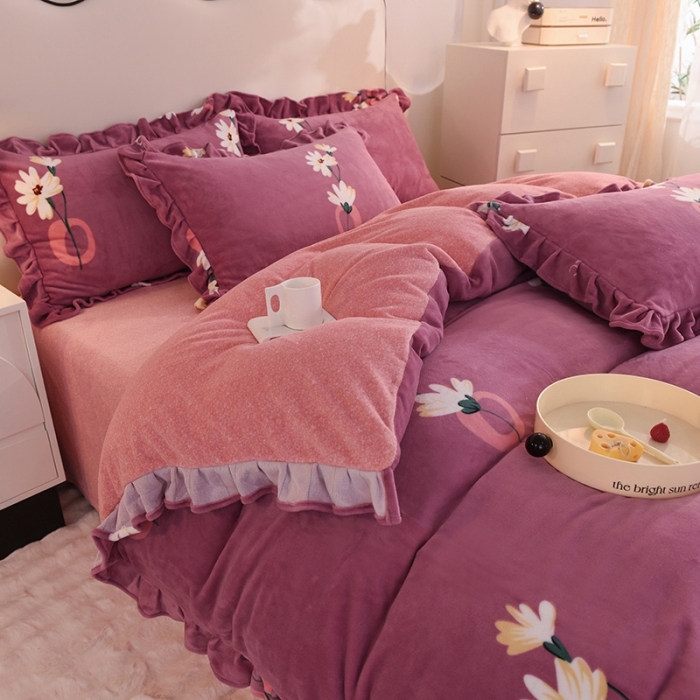 91家纺网 家纺一手货源 找家纺 甜之梦家纺 2025新款泥点绒印花四件套（任何尺寸都可定做） 穿越