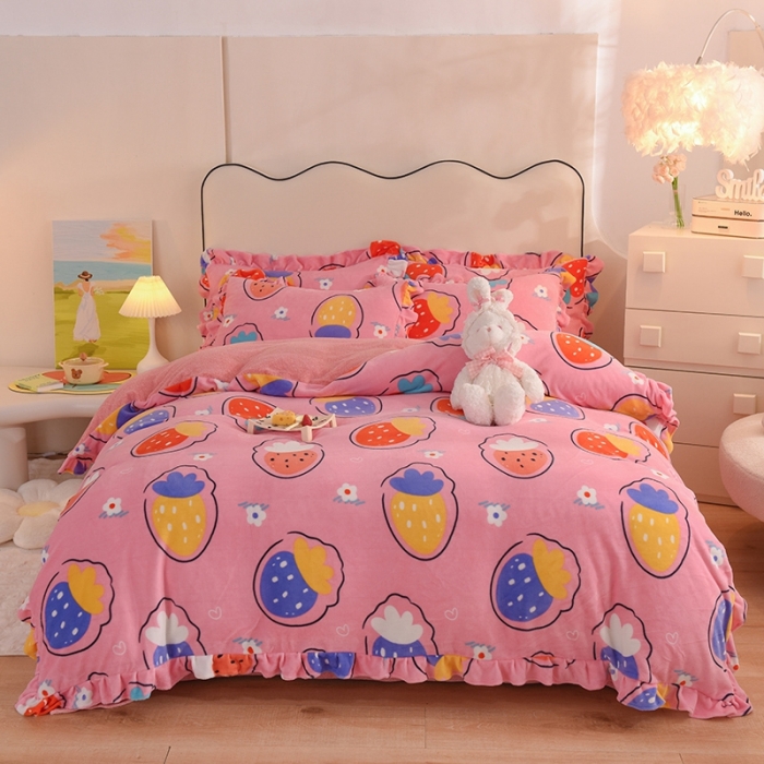 91家纺网 家纺一手货源 找家纺 甜之梦家纺 2025新款泥点绒印花四件套（任何尺寸都可定做） 粉红草莓