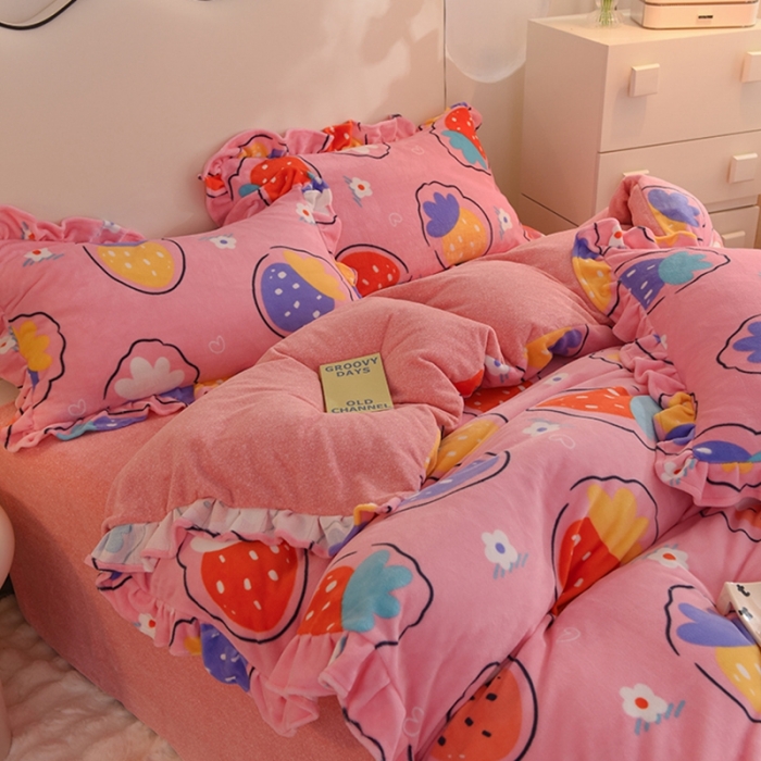 91家纺网 家纺一手货源 找家纺 甜之梦家纺 2025新款泥点绒印花四件套（任何尺寸都可定做） 粉红草莓