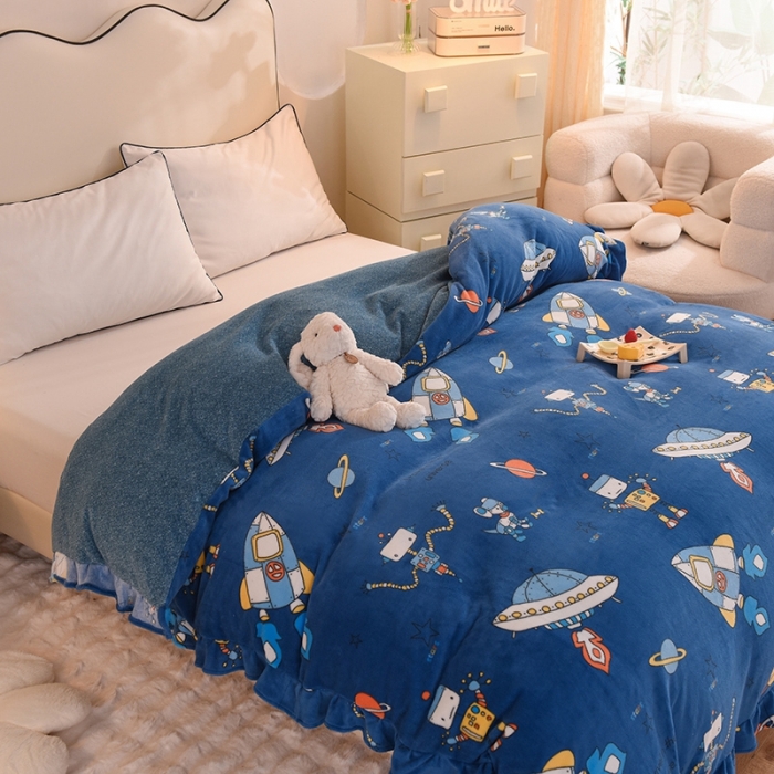 91家纺网 家纺一手货源 找家纺 甜之梦家纺 2025新款韩版泥点绒单被套（任何尺寸都可定做） 太空机器人北卡蓝