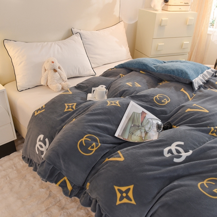 91家纺网 家纺一手货源 找家纺 甜之梦家纺 2025新款韩版泥点绒单被套（任何尺寸都可定做） 字母周末