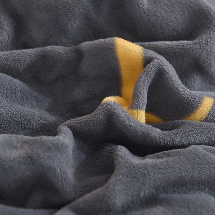 91家纺网 家纺一手货源 找家纺 甜之梦家纺 2025新款韩版泥点绒单被套（任何尺寸都可定做） 字母周末