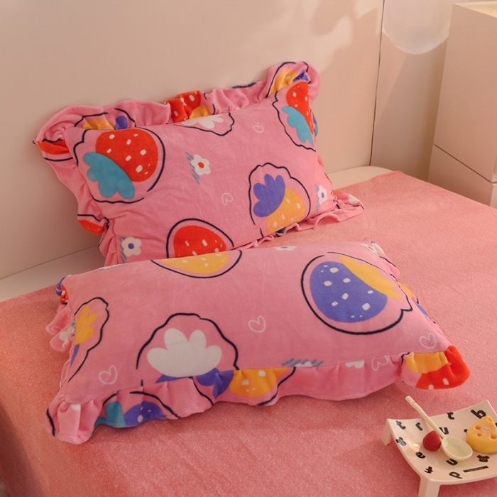 91家纺网 家纺一手货源 找家纺 甜之梦家纺 2025新款韩版泥点绒单品枕套 粉红草莓