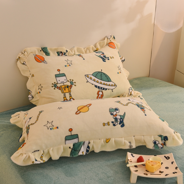 91家纺网 家纺一手货源 找家纺 甜之梦家纺 2025新款韩版泥点绒单品枕套 太空机器人米白