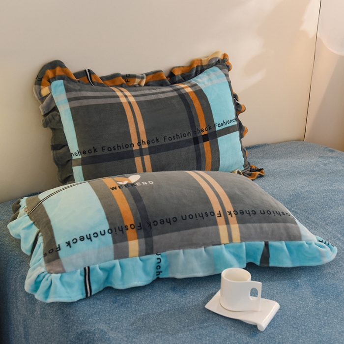 91家纺网 家纺一手货源 找家纺 甜之梦家纺 2025新款韩版泥点绒单品枕套 许愿条纹