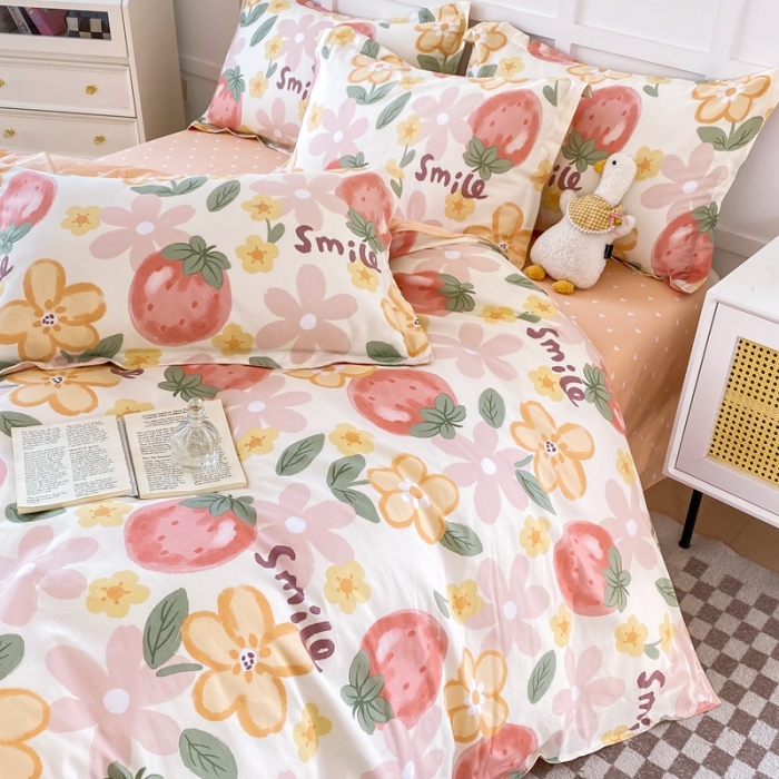 91家纺网 家纺一手货源 找家纺 帛织澜 12868全棉喷气印花四件套-草莓物语