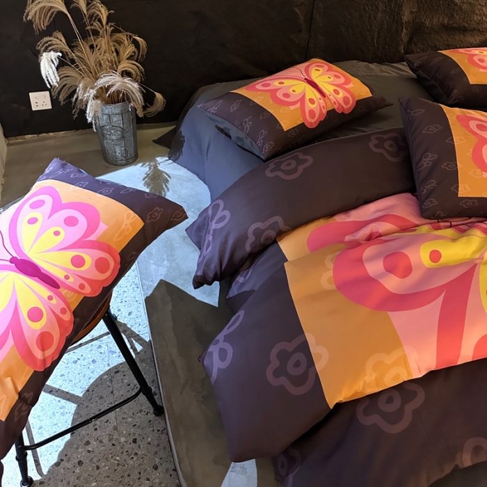 91家纺网 家纺一手货源 找家纺 色鬼布艺 2023新款双面磨毛数码印花四件套 银磨毛碟中碟