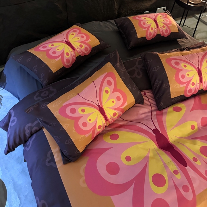 91家纺网 家纺一手货源 找家纺 色鬼布艺 2023新款双面磨毛数码印花四件套 银磨毛碟中碟