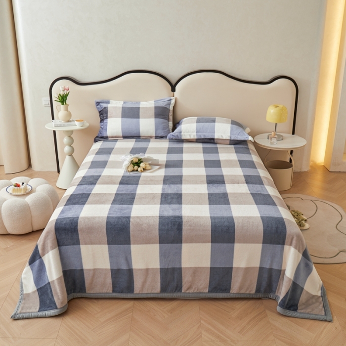 91家纺网 家纺一手货源 找家纺 雅萱 2024新款牛奶绒盖毯子毛毯午睡毯保暖加厚 兰大格