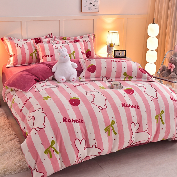 91家纺网 家纺一手货源 找家纺 简一 2024新款牛奶绒四件套 粉红兔