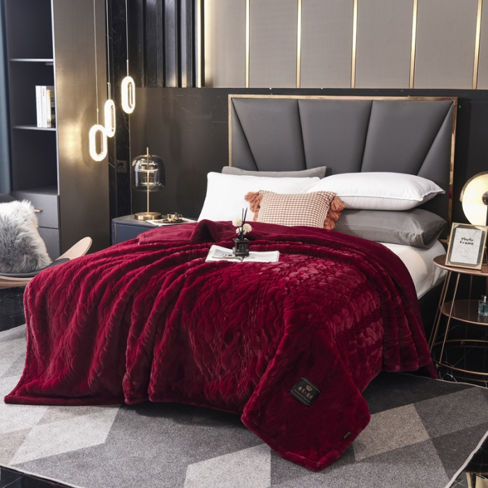 91家纺网 家纺一手货源 找家纺 尚品绵羊 2025新款裘皮毛毯 典雅红