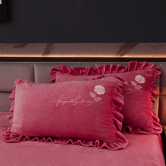 91家纺网 家纺一手货源 找家纺 绣女坊 2024新款韩版花边绣花牛奶绒四件套 豆沙色