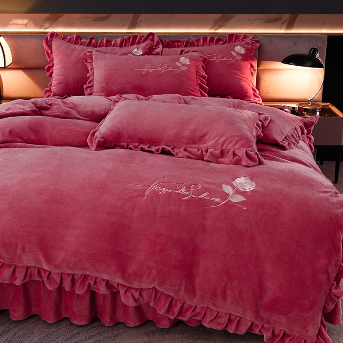 91家纺网 家纺一手货源 找家纺 绣女坊 2024新款韩版花边绣花牛奶绒四件套 豆沙色