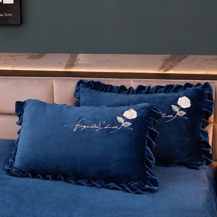 91家纺网 家纺一手货源 找家纺 绣女坊 2024新款韩版花边绣花牛奶绒四件套 蓝色