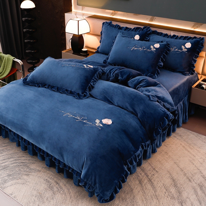 91家纺网 家纺一手货源 找家纺 绣女坊 2024新款韩版花边绣花牛奶绒四件套 蓝色