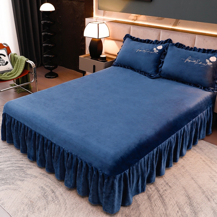 91家纺网 家纺一手货源 找家纺 绣女坊 2024新款韩版花边绣花牛奶绒四件套 蓝色