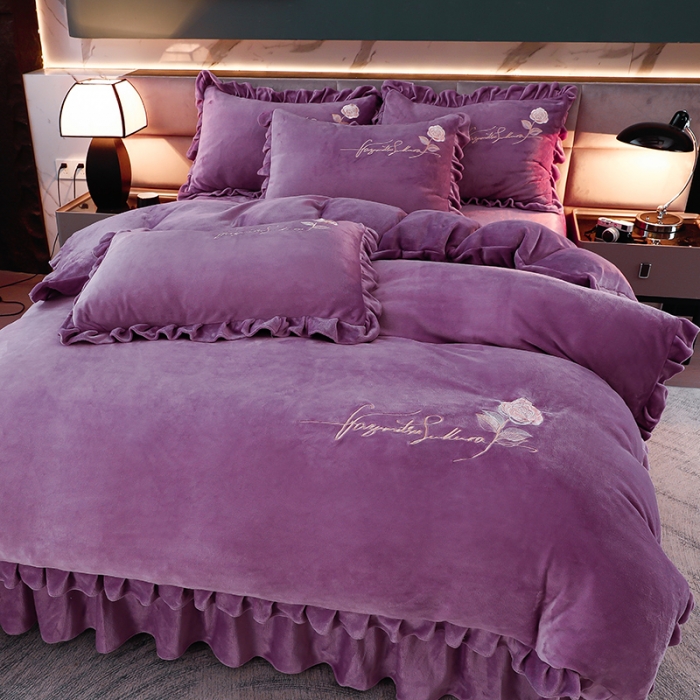 91家纺网 家纺一手货源 找家纺 绣女坊 2024新款韩版花边绣花牛奶绒四件套 浪漫紫