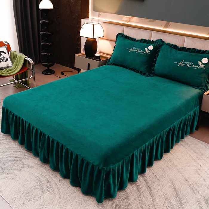 91家纺网 家纺一手货源 找家纺 绣女坊 2024新款韩版花边绣花牛奶绒四件套 绿色