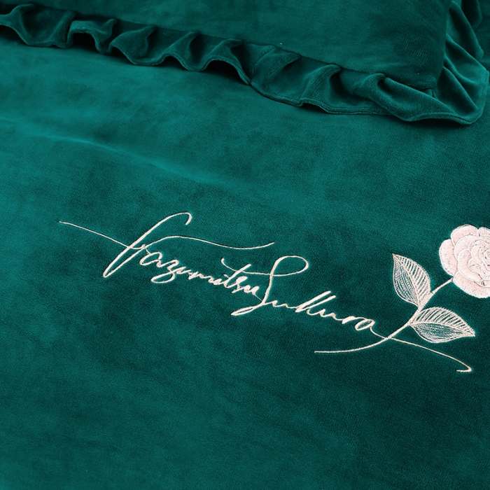 91家纺网 家纺一手货源 找家纺 绣女坊 2024新款韩版花边绣花牛奶绒四件套 绿色