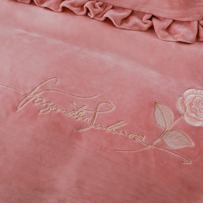 91家纺网 家纺一手货源 找家纺 绣女坊 2024新款韩版花边绣花牛奶绒四件套 玉色