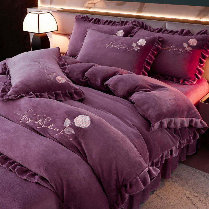 91家纺网 家纺一手货源 找家纺 绣女坊 2024新款韩版花边绣花牛奶绒四件套 紫色