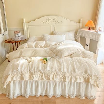 91家纺网 家纺一手货源 找家纺 乐朵家居 2025春夏 伊莲娜系列水洗全棉水溶刺绣床裙四件套 伊莲娜-奶白