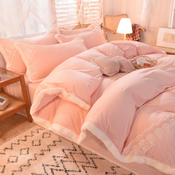 91家纺网 家纺一手货源 找家纺 欧冠 2023新款韩版公主牛奶绒四件套 粉玉