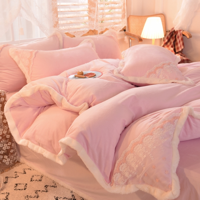 91家纺网 家纺一手货源 找家纺 欧冠 2023新款韩版公主牛奶绒四件套 浅粉