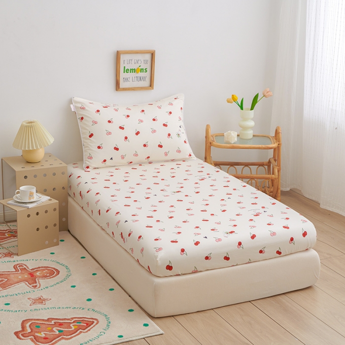 91家纺网 家纺一手货源 找家纺 ds生活馆 2025新款幼儿园学生60支贡缎长绒棉纯棉单床笠 樱桃日记